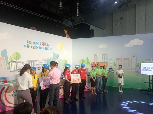 đi an toàn 3-1.jpg