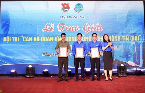 Thưởng - CNTT 2020 - 3.jpg