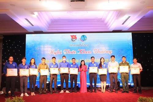 Thưởng - CNTT 2020 - 8.jpg