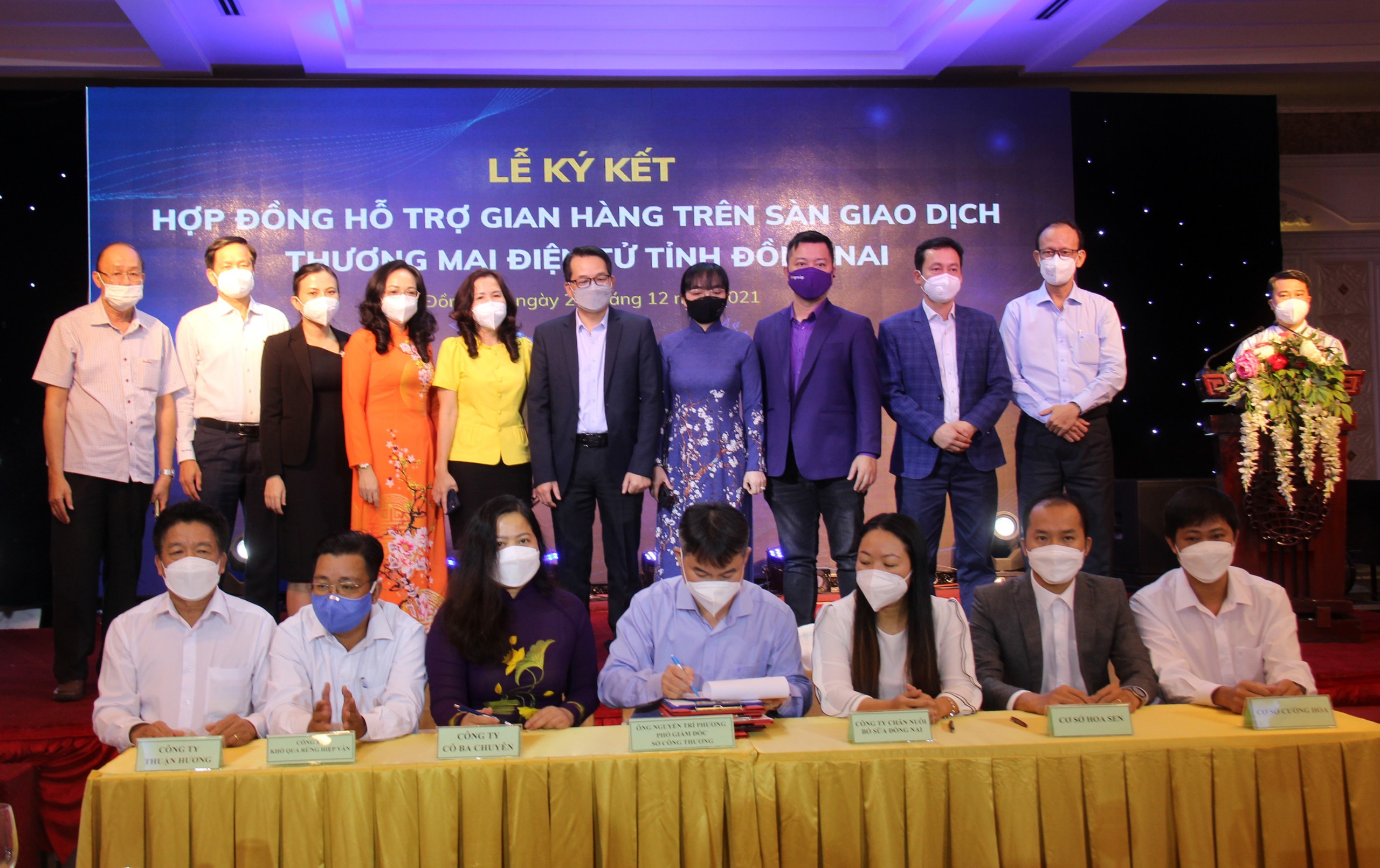 H2- Le ky ket dai dien cac DN tham gia tren san giao dich TMDT tinh DN.jpg