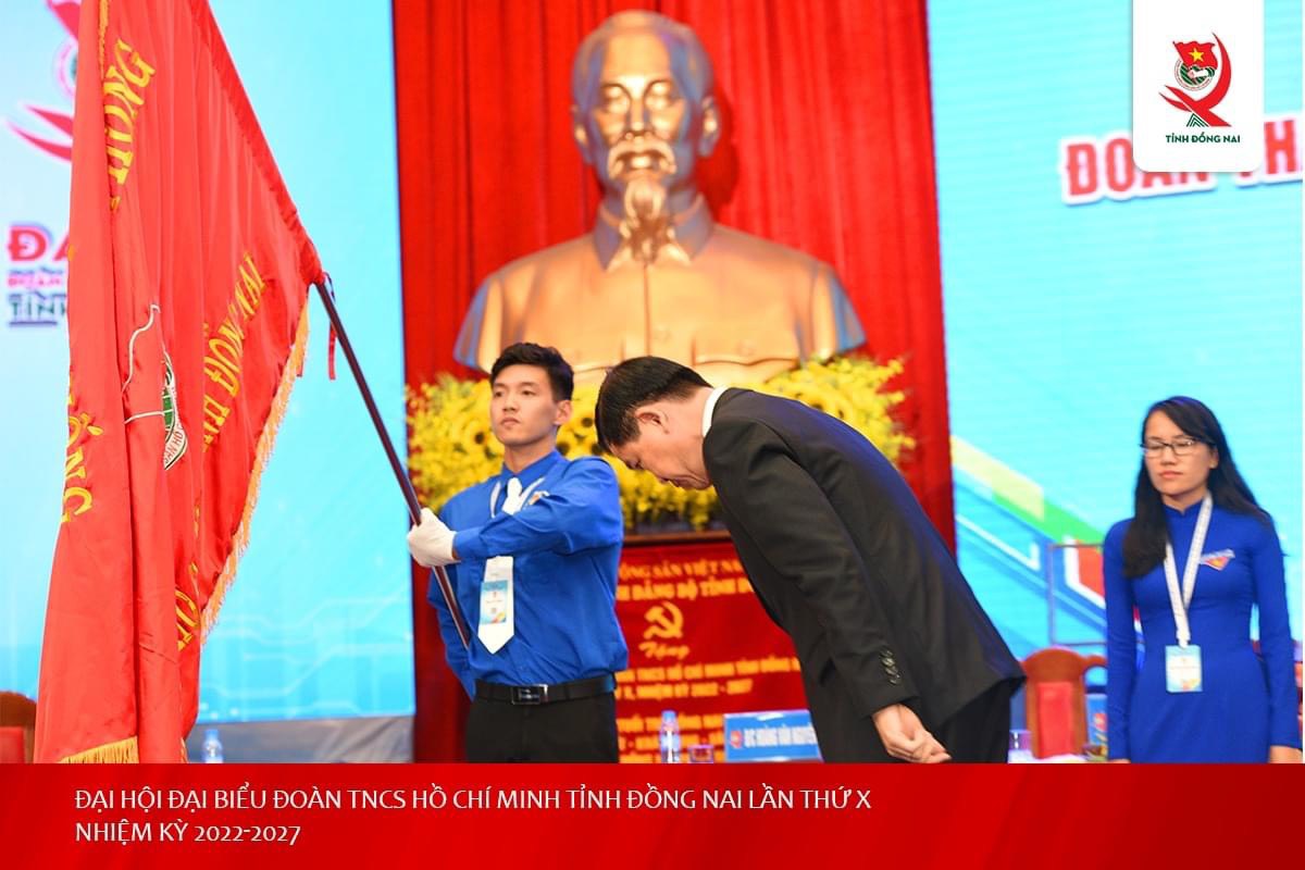 co chu tich nuoc.jpg