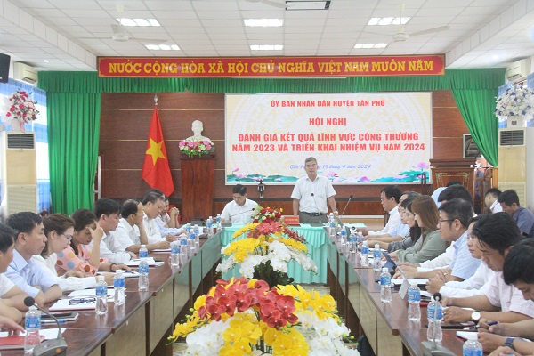 2024-sctlamviecvoiubndhuyentanphu-22042024-b.JPG