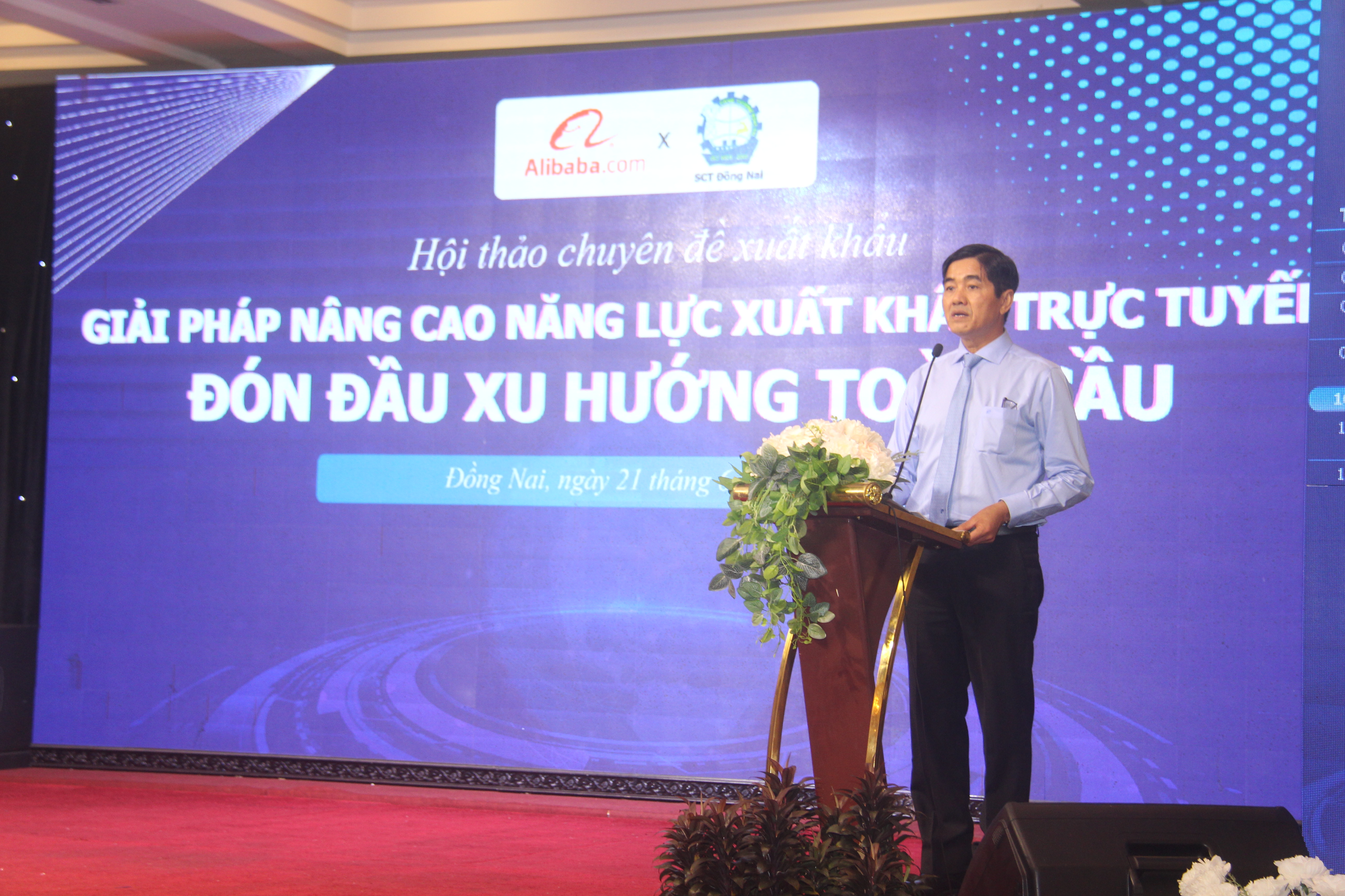 MR PVC phat bieu.JPG