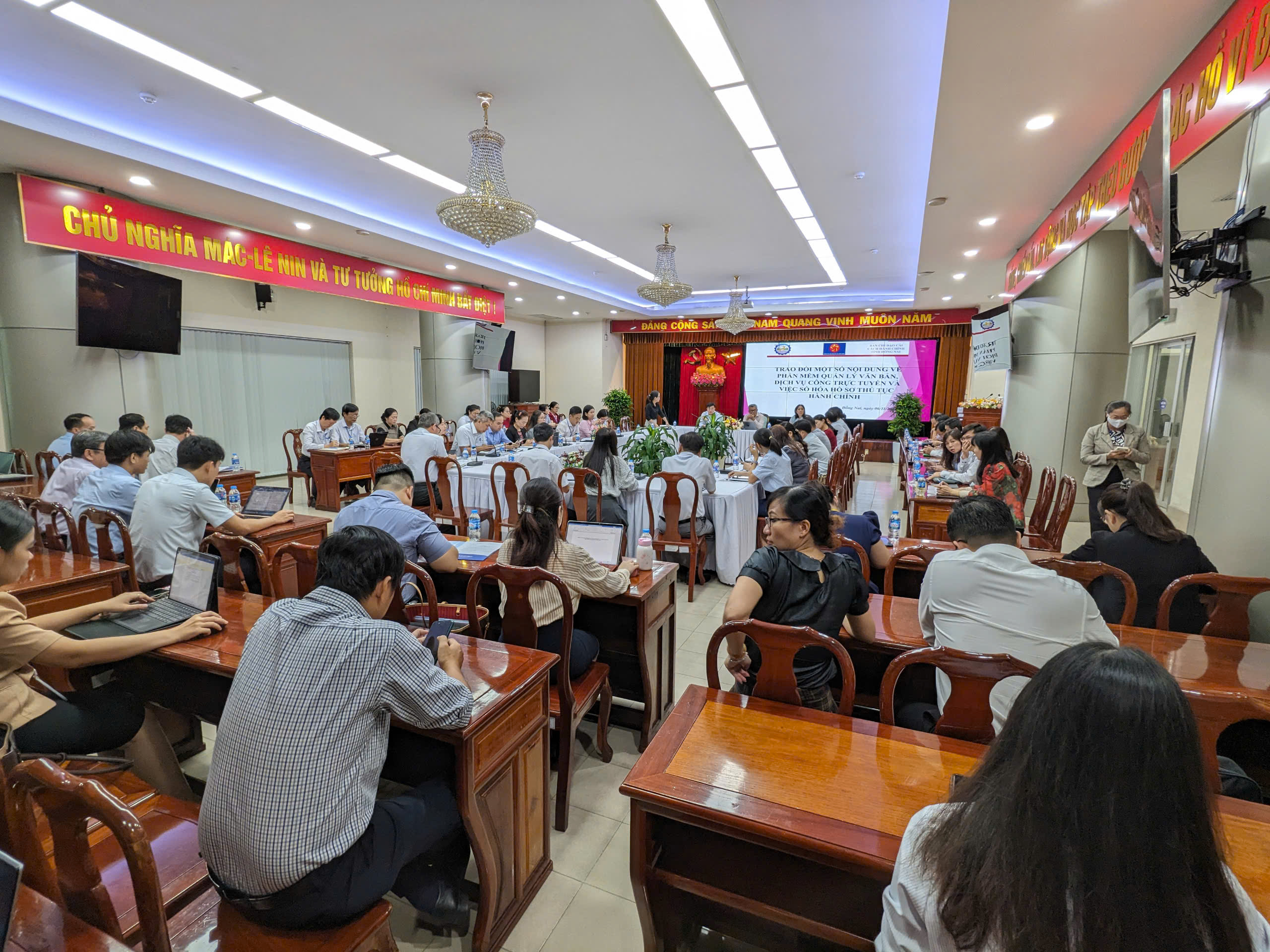 https://sct.dongnai.gov.vn/t1/2024/t11-hop-cchc.jpg
