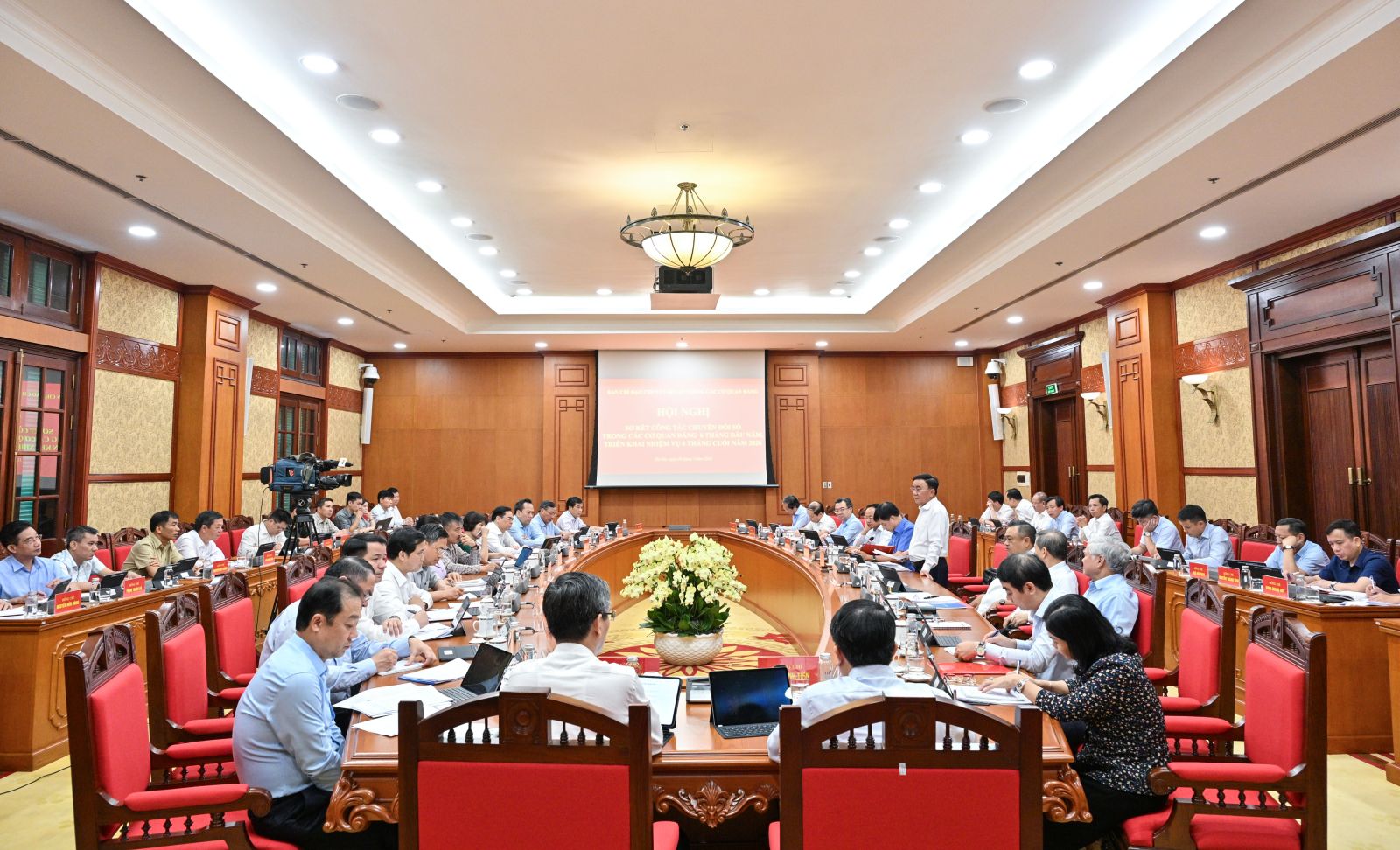 https://dangcongsan.vn/upload/2006988/fck/huyennt/toancanh%20CDS%20cquan%20Dang.jpg